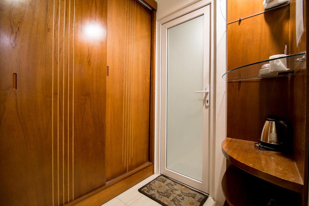 Reddoorz Plus @ Trung Son Residence Ho Si Minh-város Kültér fotó